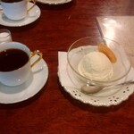 シティーライト - ノアール、アイスクリーム。