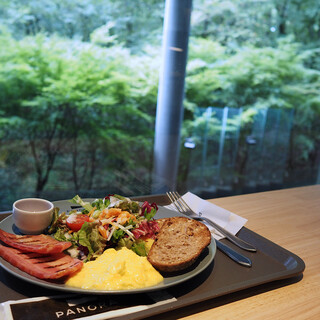 パノラ キッチン オブ ザ シーズンズ_1