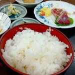 定食や　おかだ - お替りご飯￥１００－