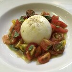 サン・クリストフォロ - 料理写真:ブッラータのサラダ