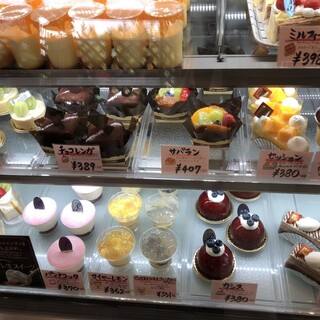 小さめのおしゃれケーキ By わらびもこ レガール 藤の牛島 ケーキ 食べログ
