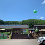 とみたメロンハウス - 【2020年07月】ファーム富田にて。メロンハウス外観。