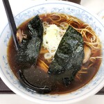 栄楽 - 醤油ラーメン650円