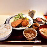 青山きいろ - アジフライとエビのメンチカツ定食@1,200円