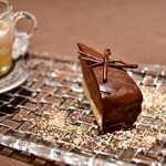 南風楼 - 【シェフのおまかせコース@10,000円】デザート2種盛り合わせ：バナナケーキ