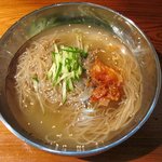 Korean Kitchen Kung - 韓国冷麺（750円）