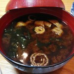 かつ義 - 赤だしみそ汁