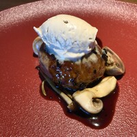 sentiamo - SENTIAMO ROSSINI：A5黒毛和牛のハンバーグ フォアグラとシェリー酒のムース