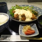 Yompa Chi Gyojou - チキン南蛮定食　\680-　お野菜も食べれて嬉しいっ♪