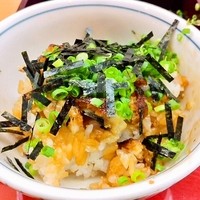 うなぎ和食  しら河 今池ガスビル店 - 薬味をのせて