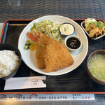 二三家食道 糸島屋 - あじフライランチ@650+tax