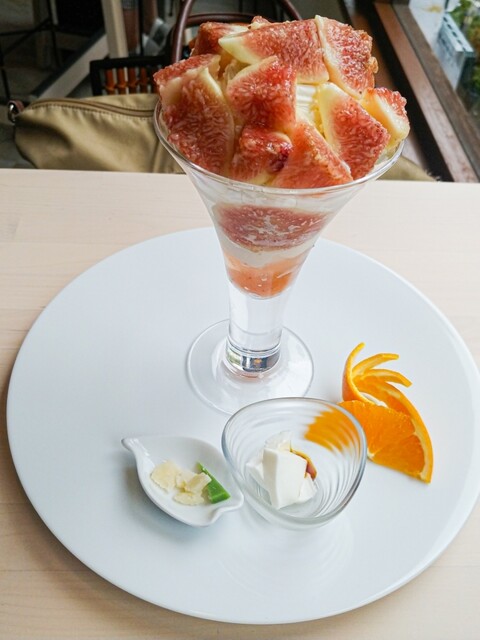 ミルピグ パフェ部 馬車道 カフェ 食べログ
