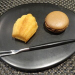 レストラン ラ・フロレゾン・ドゥ・タケウチ - 小菓子