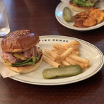 ファイヤーハウス - 