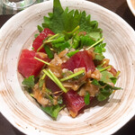 三酉屋 - まぐろ酒盗和え605円