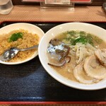 Michikusa Ramen Kentarou - みちくさらーめんと焼飯セット