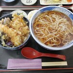 Soba Sakura - ミニ天丼とそばのセット(690円)