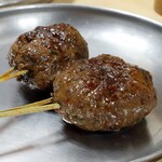 駅前酒場もつ焼きもつ煮込み 松井 - 牛たんつくね