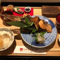銀座米料亭 八代目儀兵衛 - 季節の焼き魚の二種盛り銀シャリ御膳 