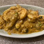 旅人シェフのタイ食堂 KHAO - クンパッポンカリー(海老と香味野菜のカレースパイス卵炒め)