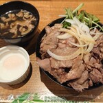 RosemeatFactory - ローストビーフ丼ダブル＆おんたま＆肉スジ吸い