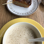 カメイノ食堂 - マンゴータルトとジンジャーミルクティー