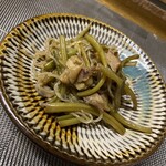 ごはんばー - さつま芋の茎を豚肉と辛く和えたの
