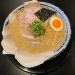 麺屋 風火 - 漬けトロチャーシュー麺(醤油とんこつ・中太ちぢれ麺)