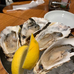 魚とワインはなたれThe Fishand Oysters - 