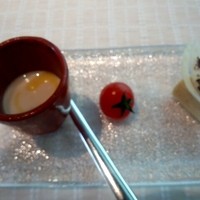 ベージュ アラン・デュカス 東京 - 白インゲンジュレ　朝摘みプチトマト