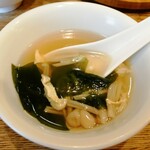 Bisutoro Shisenshokudou - セットのスープ