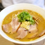 札幌麺屋 美椿 - 味噌チャーシュー大盛り