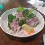 赤久縄 - 岩魚の刺身　880円