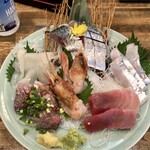魚心千葉 - 「刺身六点盛り」(2000円)