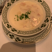 ロウリーズ・ザ・プライムリブ 恵比寿ガーデンプレイス店 - クラムチャウダー