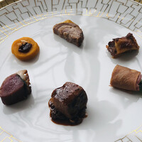 SALONE TOKYO - 仔羊のデクスタツィオーネ　仔羊の色々な部位　バラ肉のパンチャロートロ　すね肉ラグーとベシャメルのラザニア　フィレ肉と栗粉のクレープ　肩ロースのストロフィート　ロースとタイム　マロン南瓜のスフォルマート