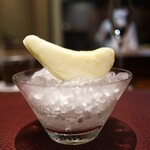 アカ - オーロラという品種の洋ナシ。