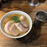 松戸中華そば 富田食堂 - 特製らぁ麺(塩)1,230円♪