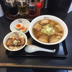 喜多方ラーメン 坂内 - 