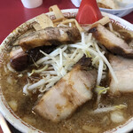 大ちゃんラーメン - ブラックチャーシュー　　塩、味噌、醤油味3種の醤油味