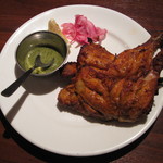 アーンドラ・キッチン - ('12/06)タンドゥーリ・チキン２Ｐ（1150円）フロアマネージャー氏曰く、南インドはスパイスの使い方が違うのですよと説明してくれました。