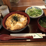 Toriyoshi - 鶏よしの親子丼（1,210円）