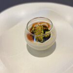 プレゼンテ スギ - 玉ねぎ茶碗蒸しに玉ねぎポタージュ、焼きとうもろこし、パプリカイタリアンパセリソース