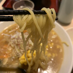 麺や村里木 - 蔵味噌野菜ラーメンリフト
