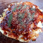 Okonomiyaki Izakaya Wakakunai Taishou - ふりかけ・青のりで仕上げます～