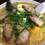 百年ラーメン - ビックラーメン月見トッピング