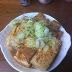 大統領 - 煮込みの豆腐とコンニャクだけ。通称「とうこん」