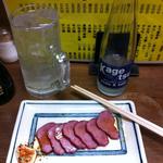 大統領 - 馬刺しくんせい。マヨネーズに醤油、七味が絶妙