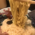 壱発ラーメン - 麺リフト