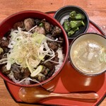 Kushi maru - 炭火焼鳥丼